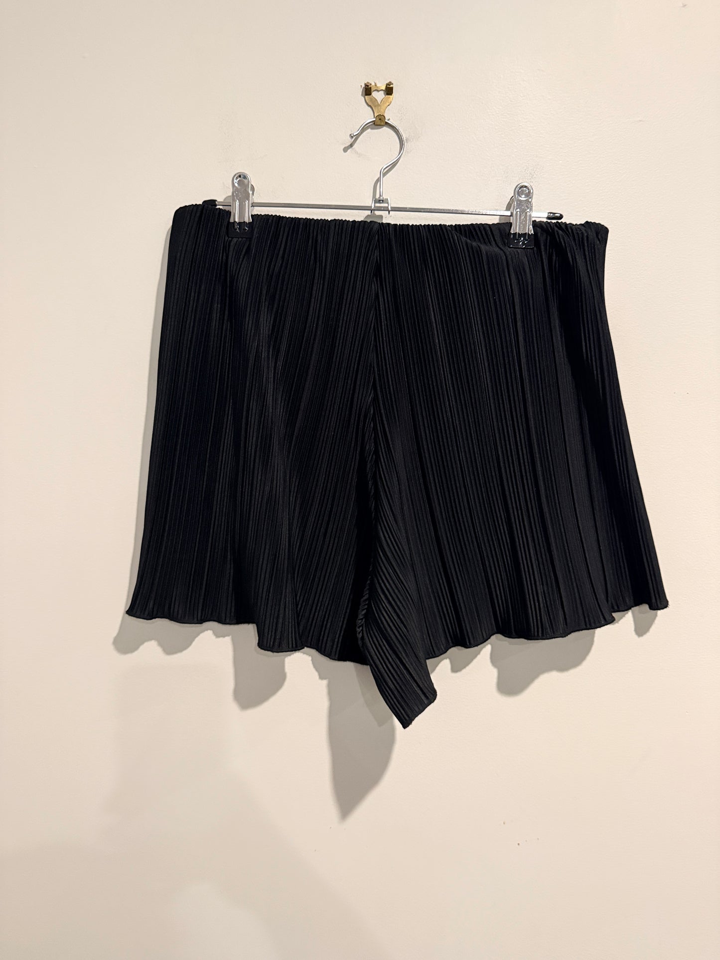 MONKL Size S Pleated Shorts