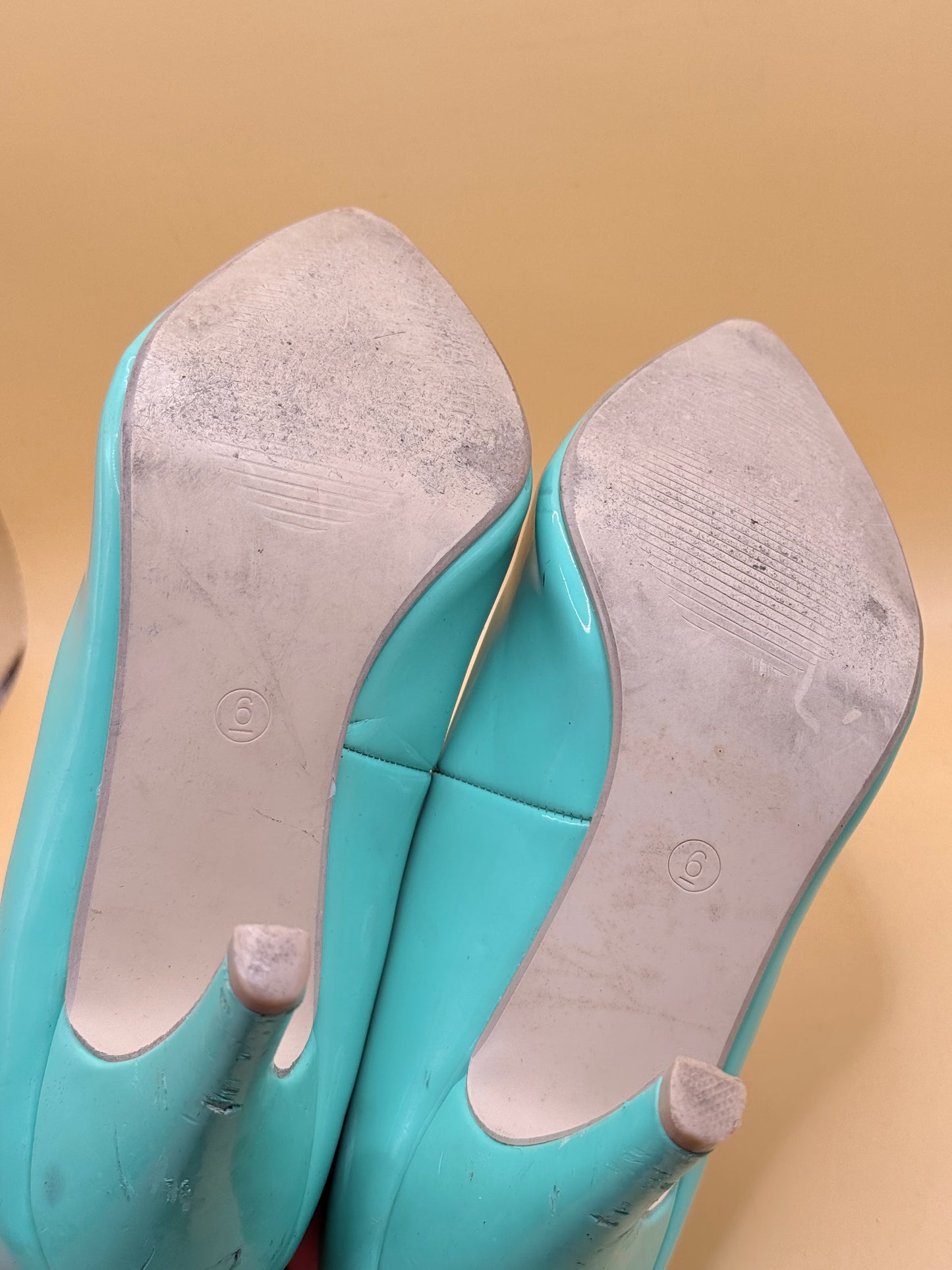 Emerge Patent Pointed Heels Turquoise Size 9