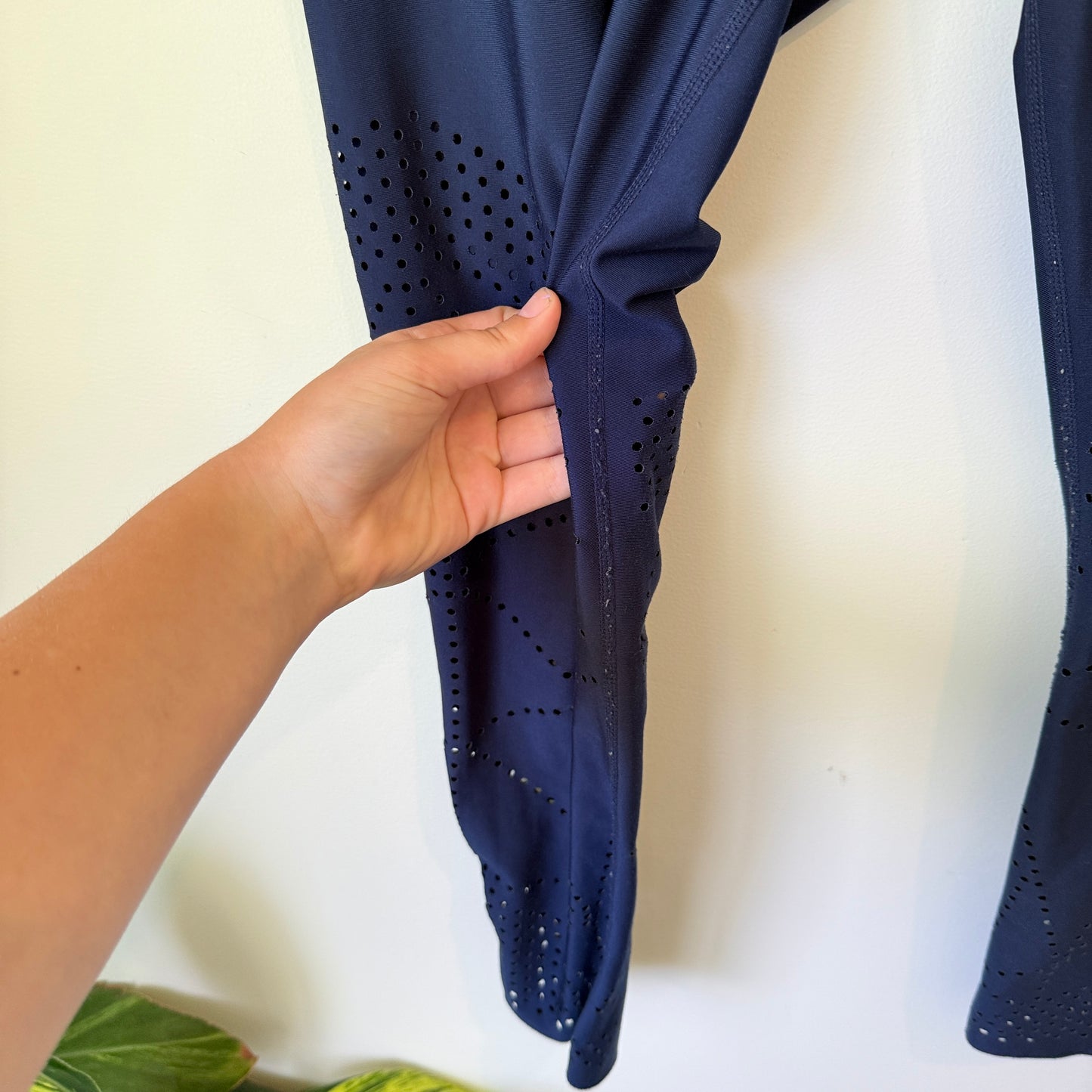 Nimble Size 12 Activewear Laser Cut Legging in Navy Blue