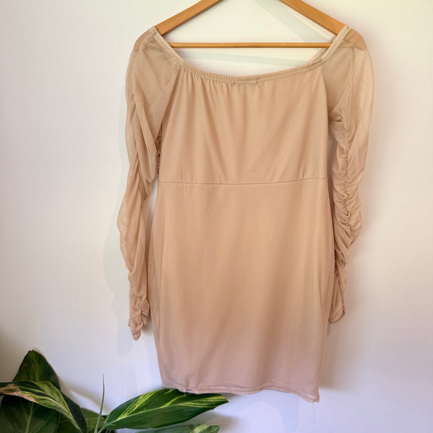 Pretty Little Thing Size 16 Ruched Bodycon Mini Dress