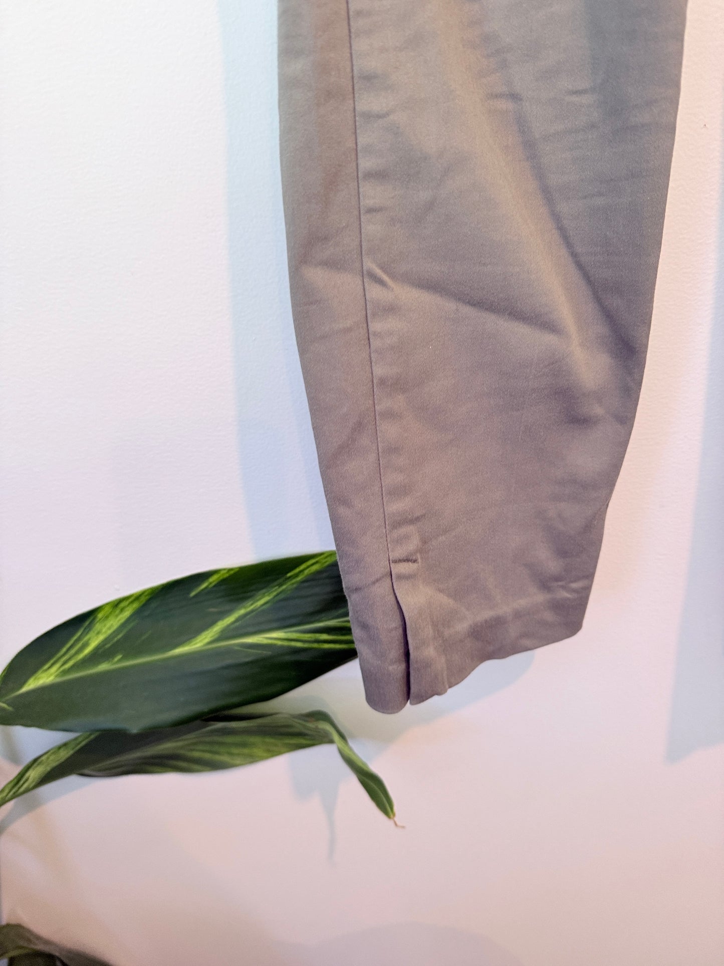 H & M Size 36 Slim-Fit Trousers