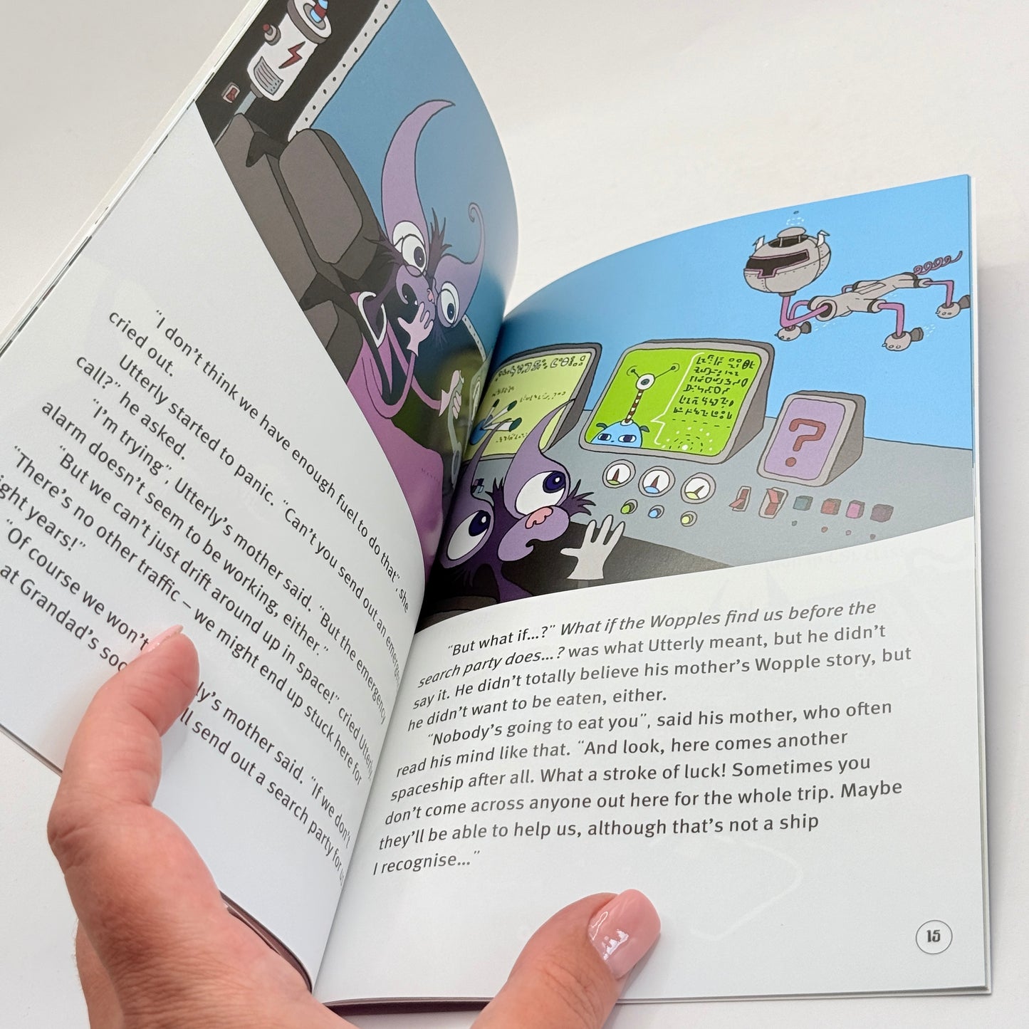 Aliens: Uggles Meet Wopples by Philippa Werry