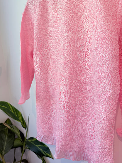 Yue Ping Fashion Size S 3/4 Sleeves Button-Up Blouse