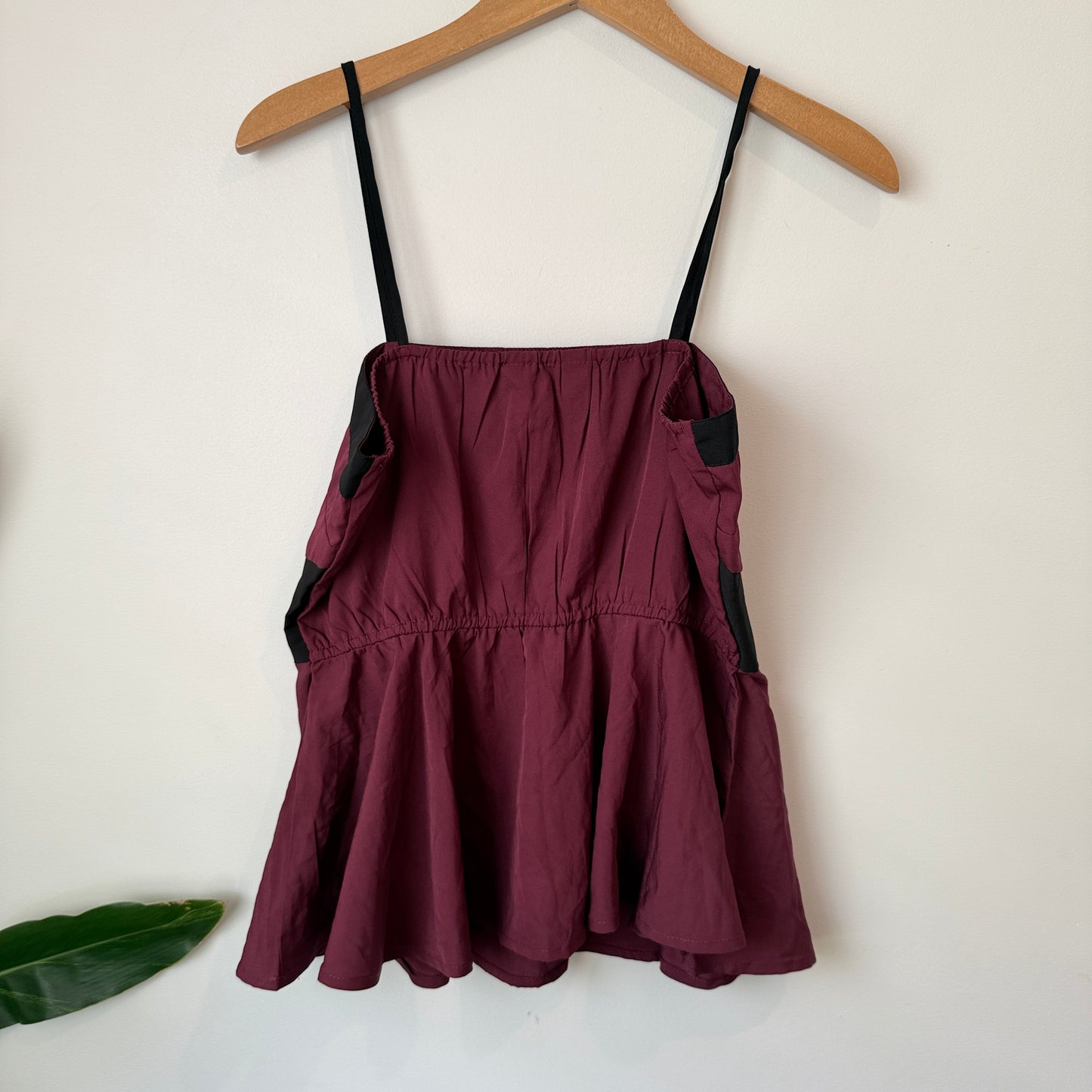 Popnetic Size L Burgundy Solid Peplum Top
