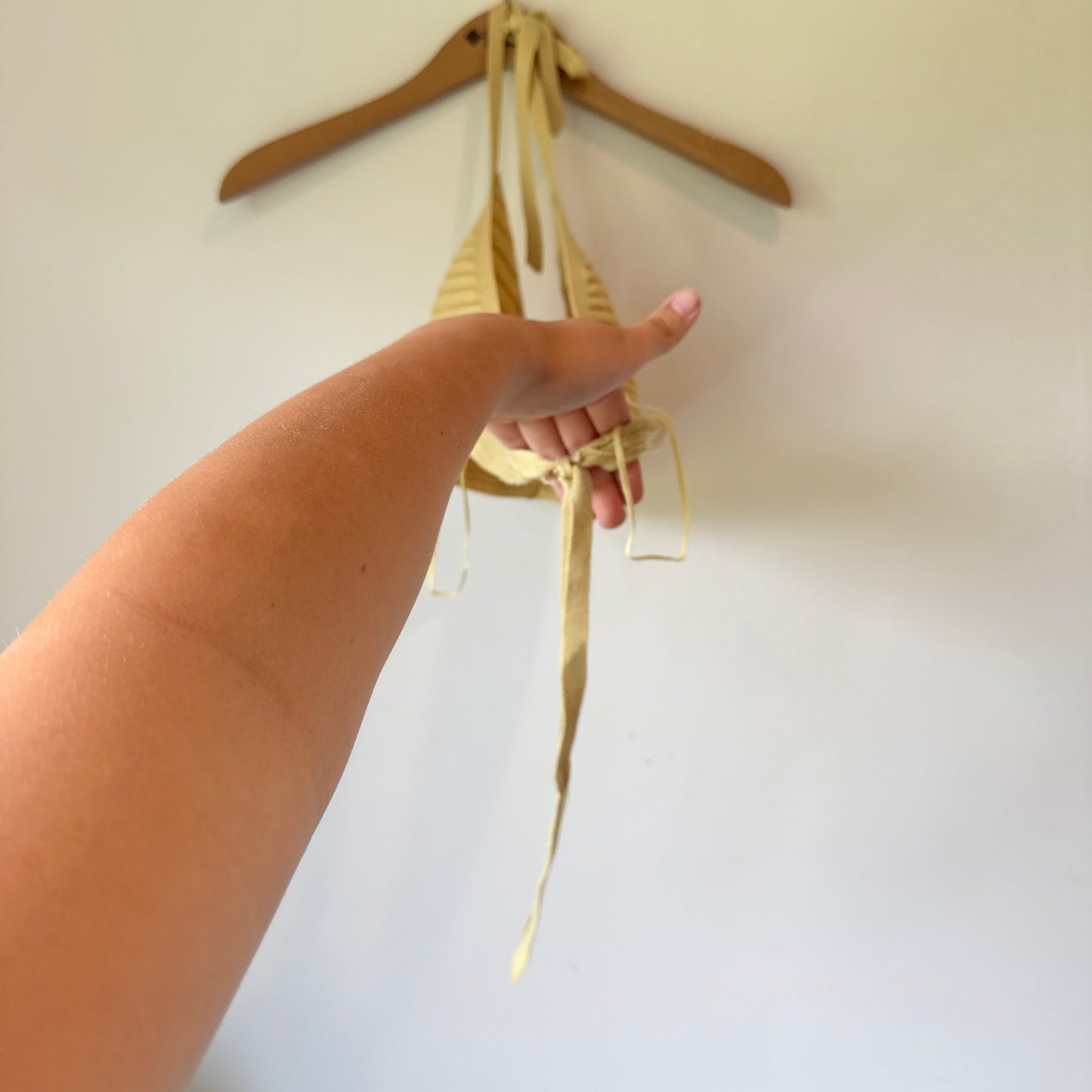 Glassons Size XL Halter Neck Crop Top