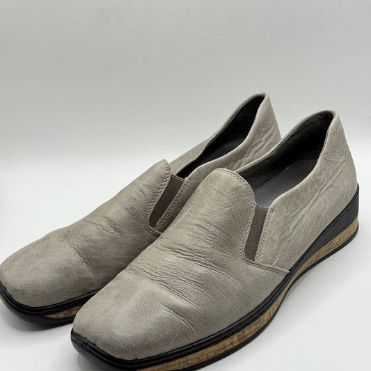 Intrigue Shoes Taupe Leather Slip-On Wedge Loafers Size 40