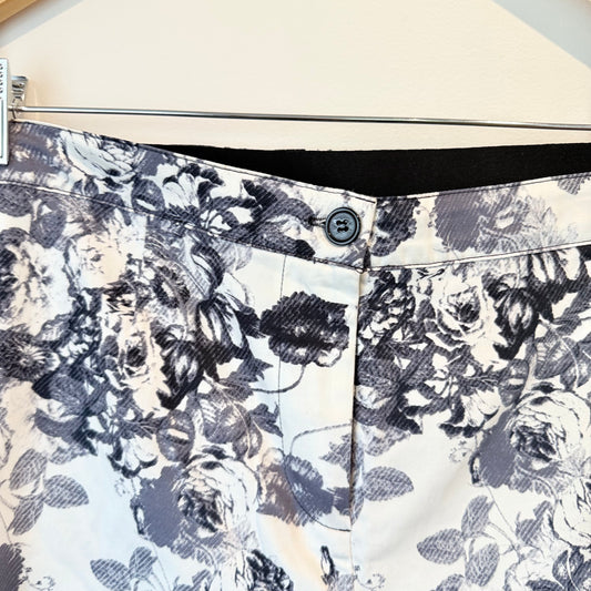 K&K Women's Size 18 Black & White Floral Trousers