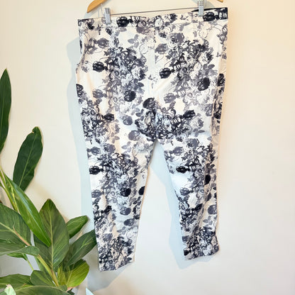 K&K Women's Size 18 Black & White Floral Trousers