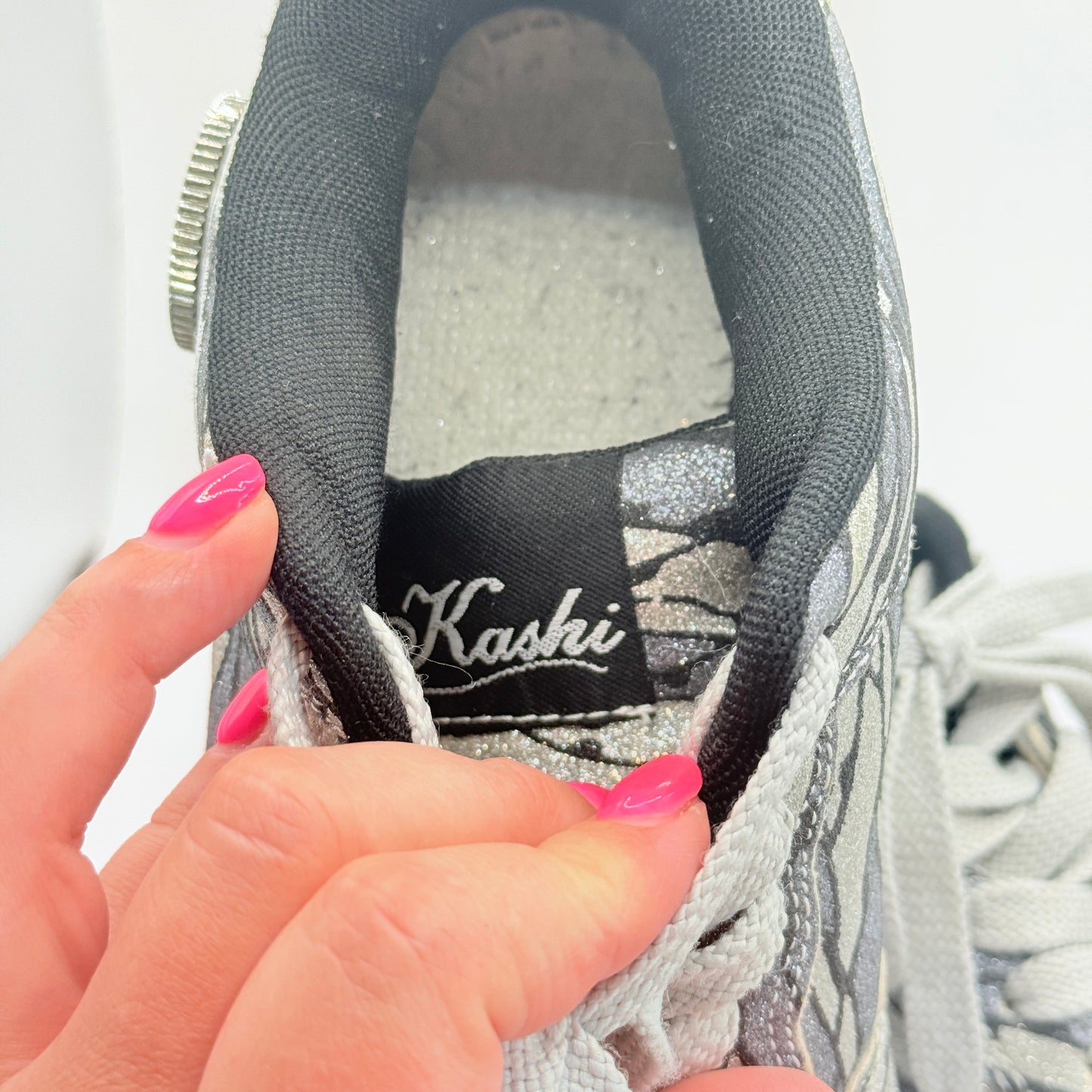 Kashi Urban Abstract Glitter Low-Top Sneakers Size 8