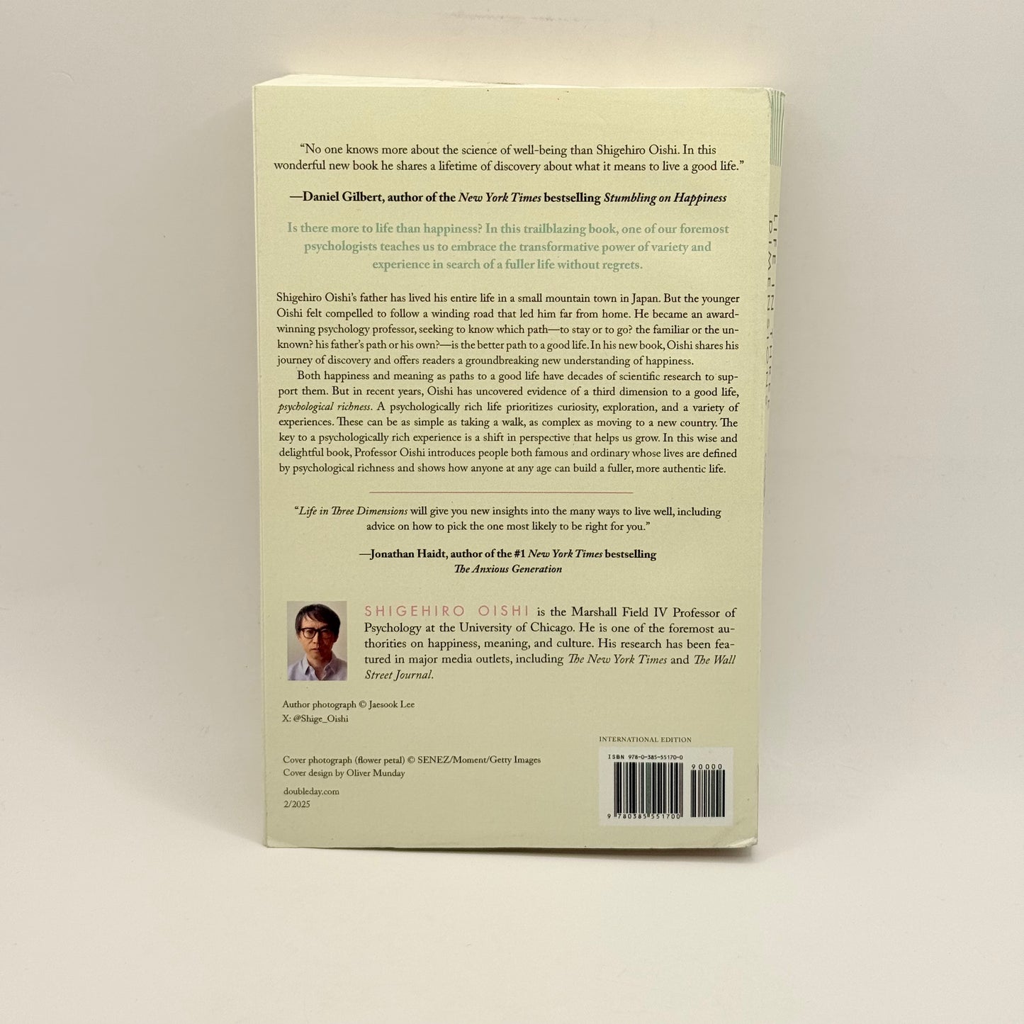 Life in Three Dimensions by Shigehiro Oishi, PhD