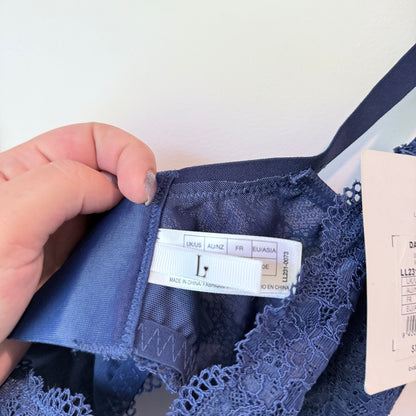 Lovable Day Blush Long Line Bra Size 10E (AU)