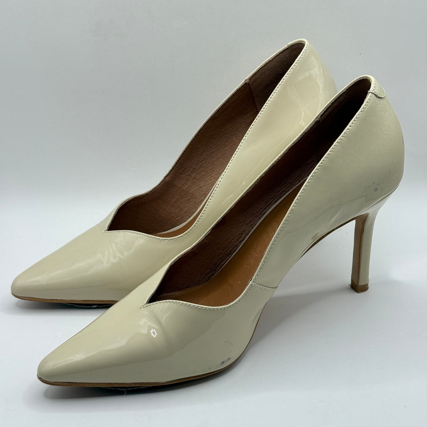 Mi Piaci Nude Patent Court Heels Size 39