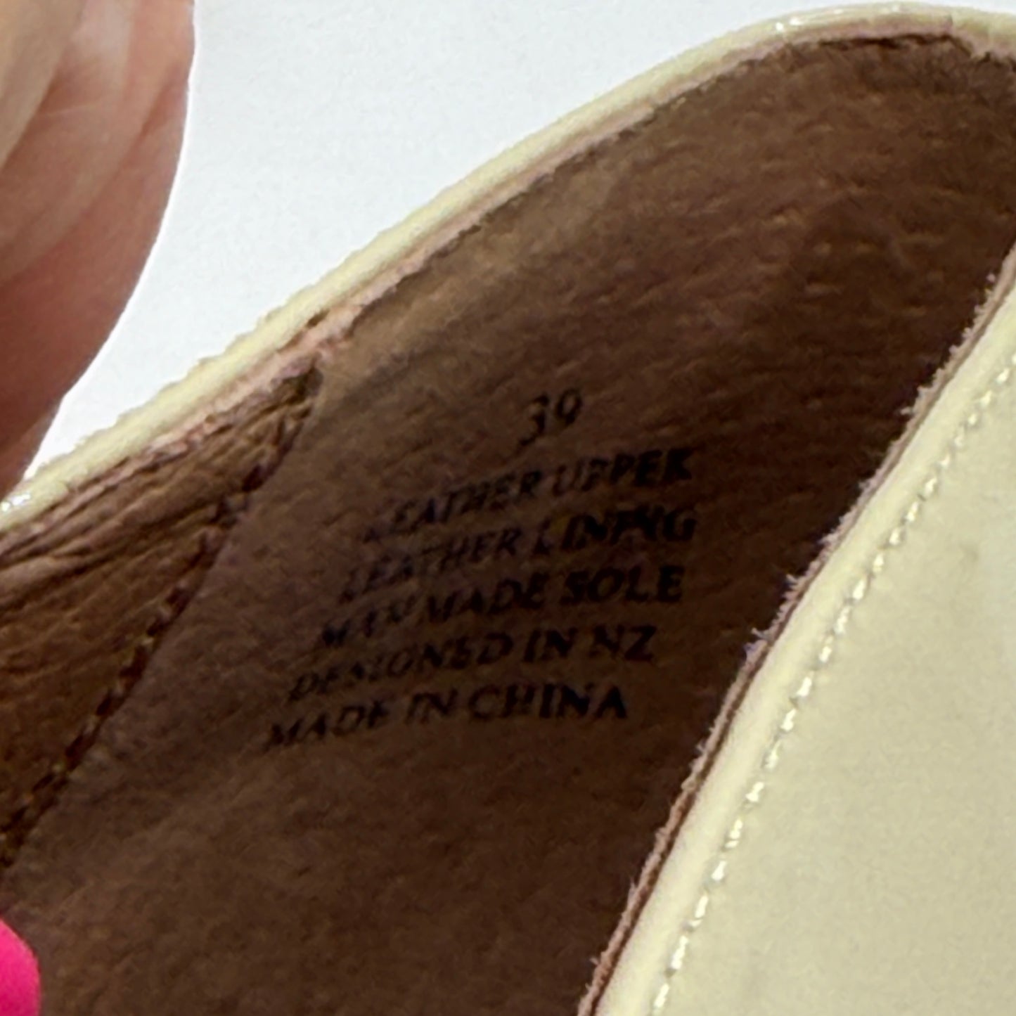 Mi Piaci Nude Patent Court Heels Size 39