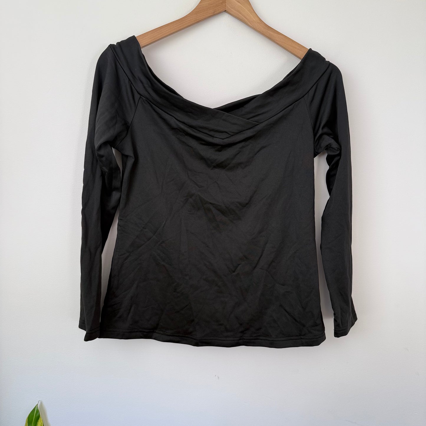 Off-Shoulder Long Sleeve Top Cowl Neck Black - Size XL