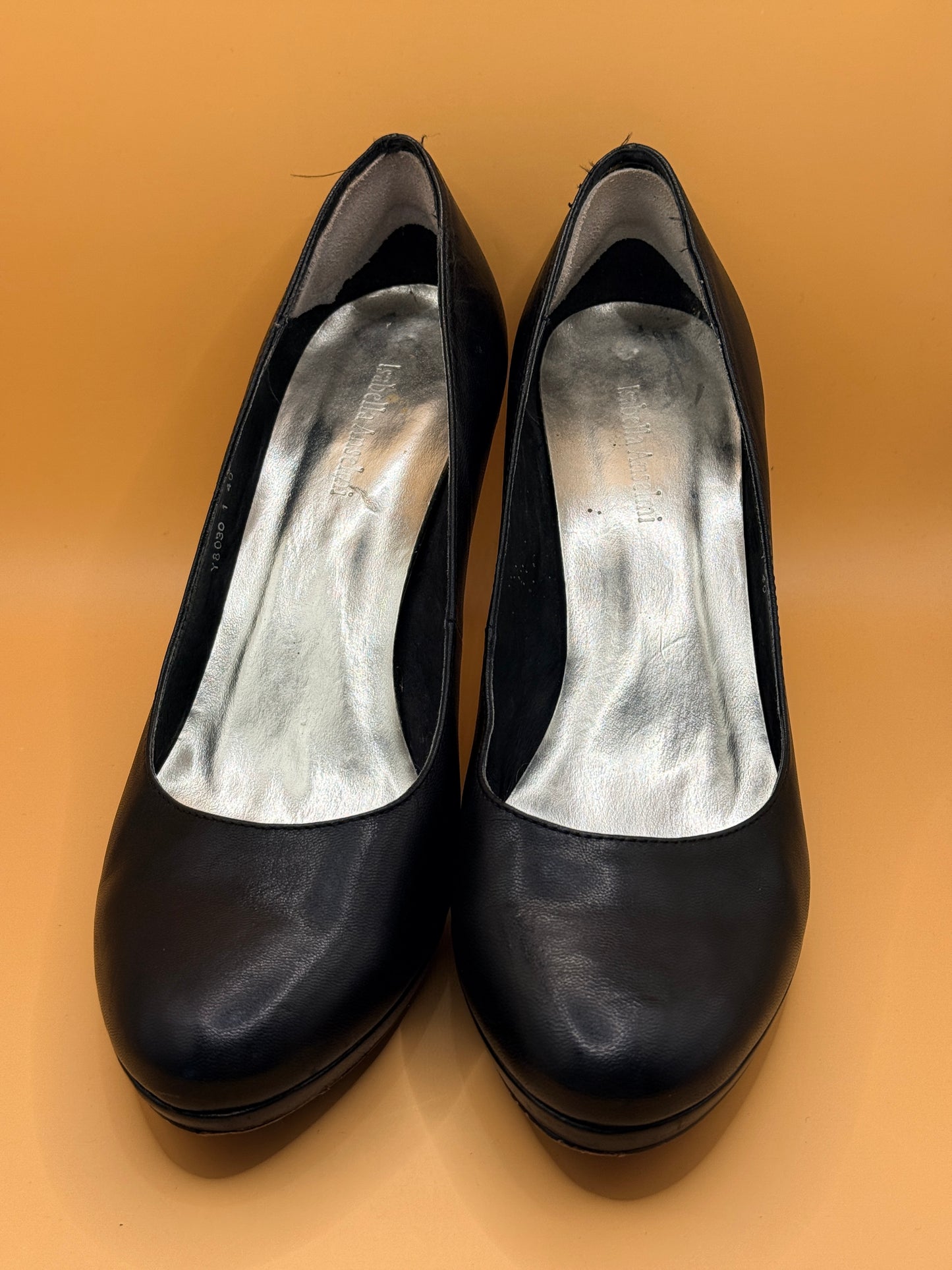 Isabella Anselmi Black Leather Court Heels Size 40