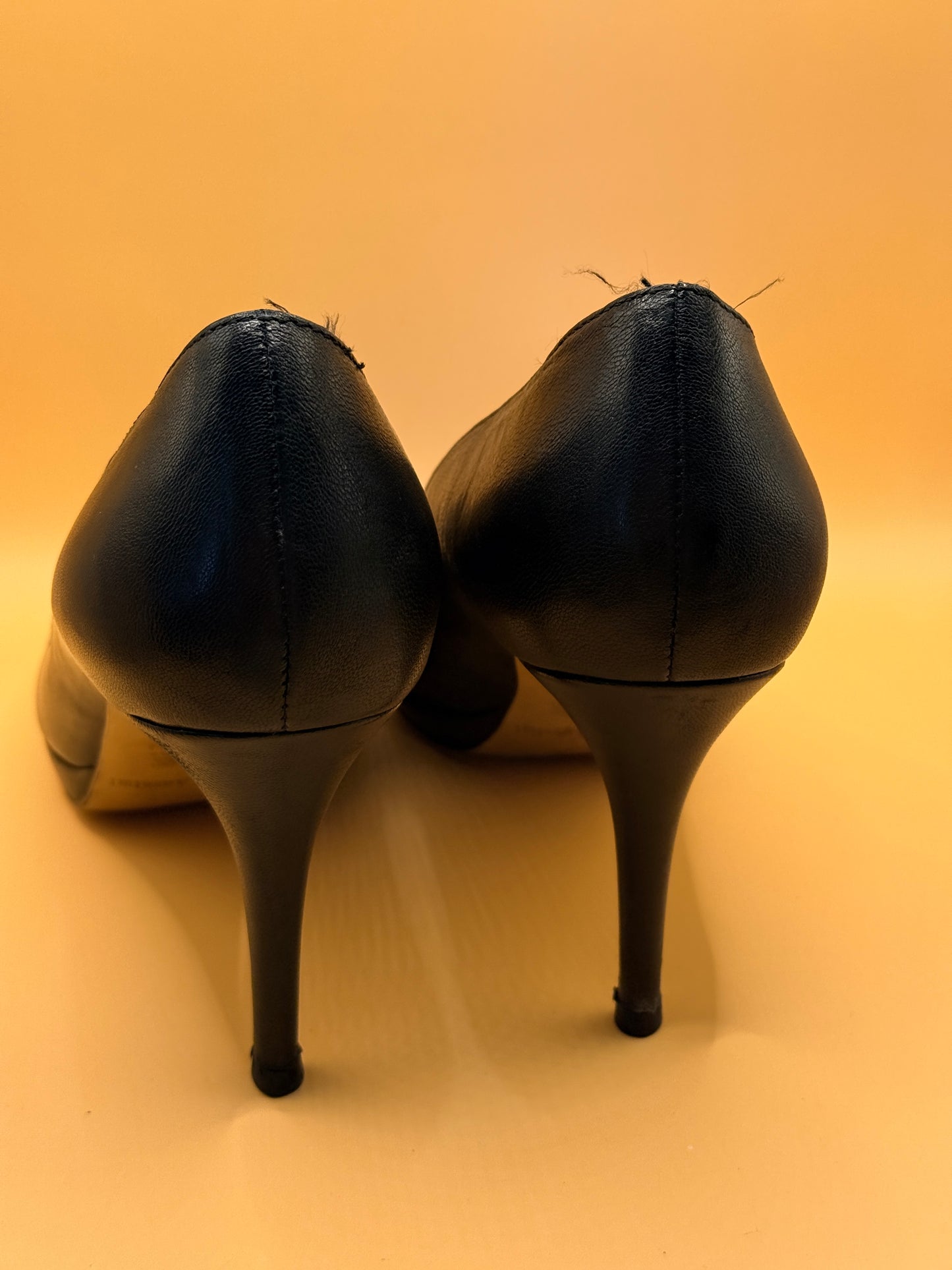 Isabella Anselmi Black Leather Court Heels Size 40