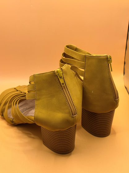 Rivers Chartreuse Strappy Gladiator Heels Size 40