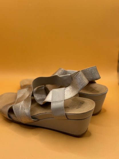 Ziera Ulmer Gold Cross-Strap Sandals, Size 37 (Wide)