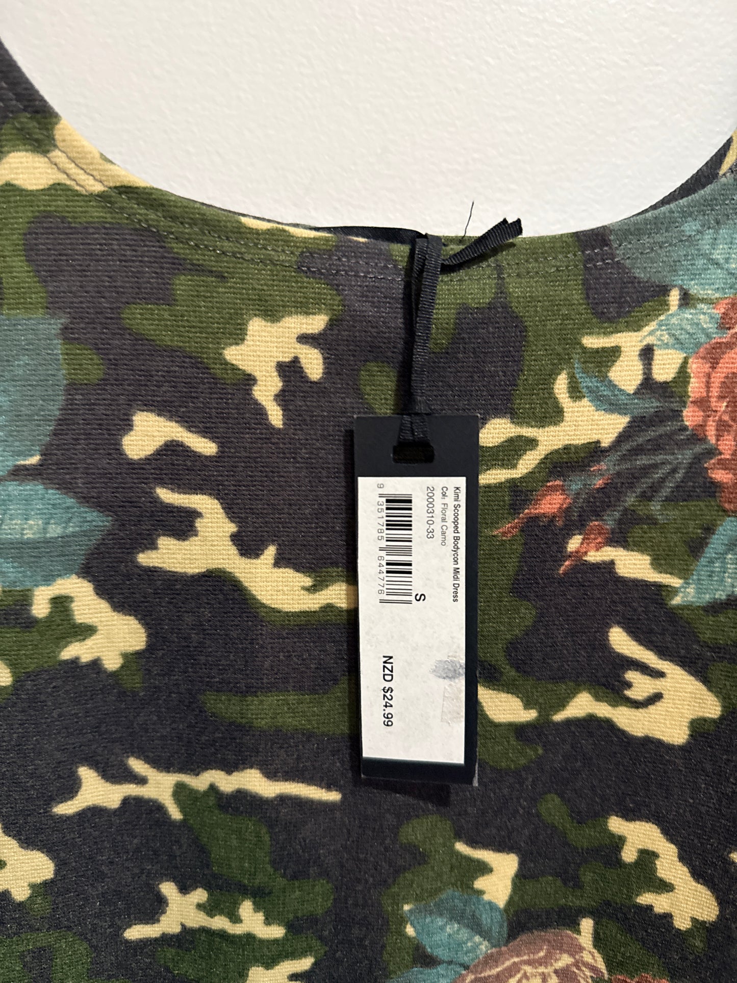 Cotton:On Kimi Scooped Bodycon Midi Dress – Floral Camo Size S