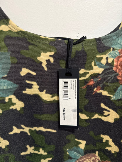 Cotton:On Kimi Scooped Bodycon Midi Dress – Floral Camo Size S