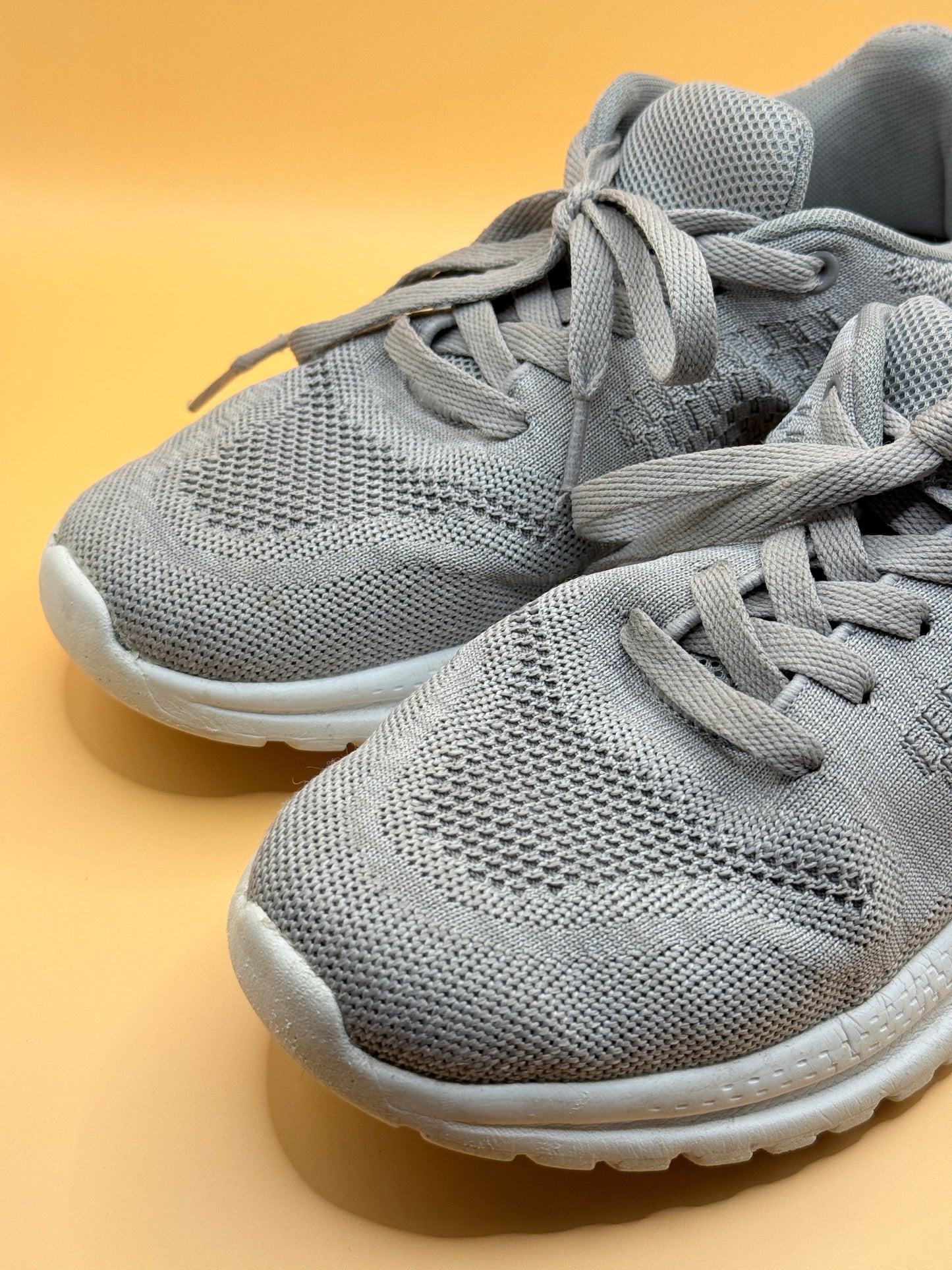 Active Intent Light Grey Knit Running Sneakers Size 8