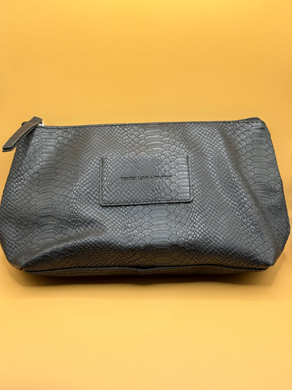 Tender Love + Carry Black Snake Print Cosmetic Clutch Bag