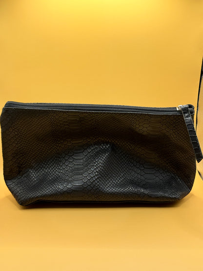 Tender Love + Carry Black Snake Print Cosmetic Clutch Bag