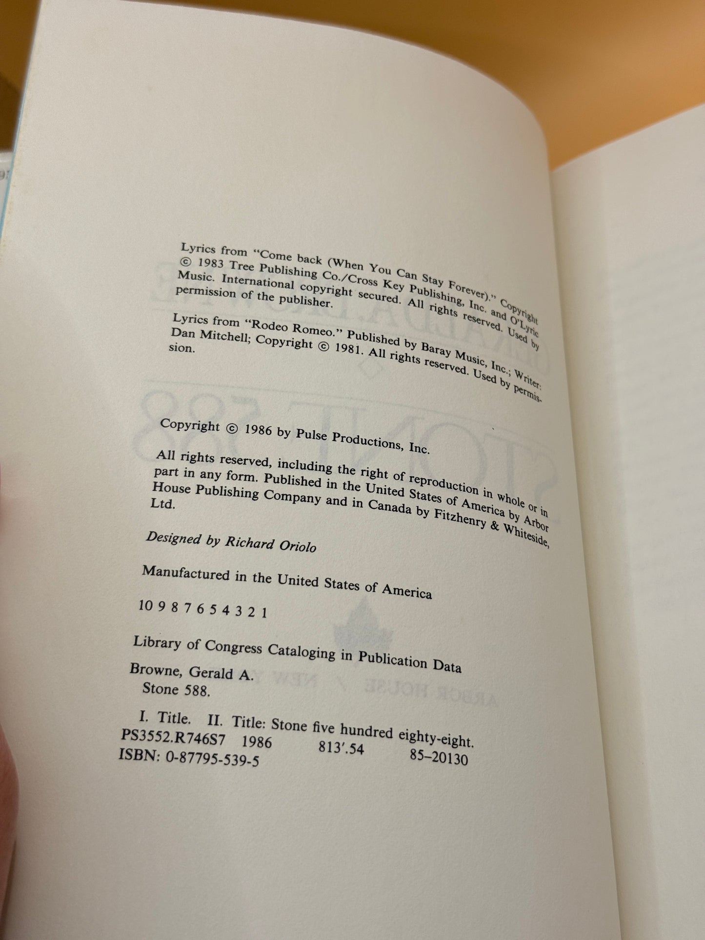 Stone 588 by Gerald A. Browne (1986)