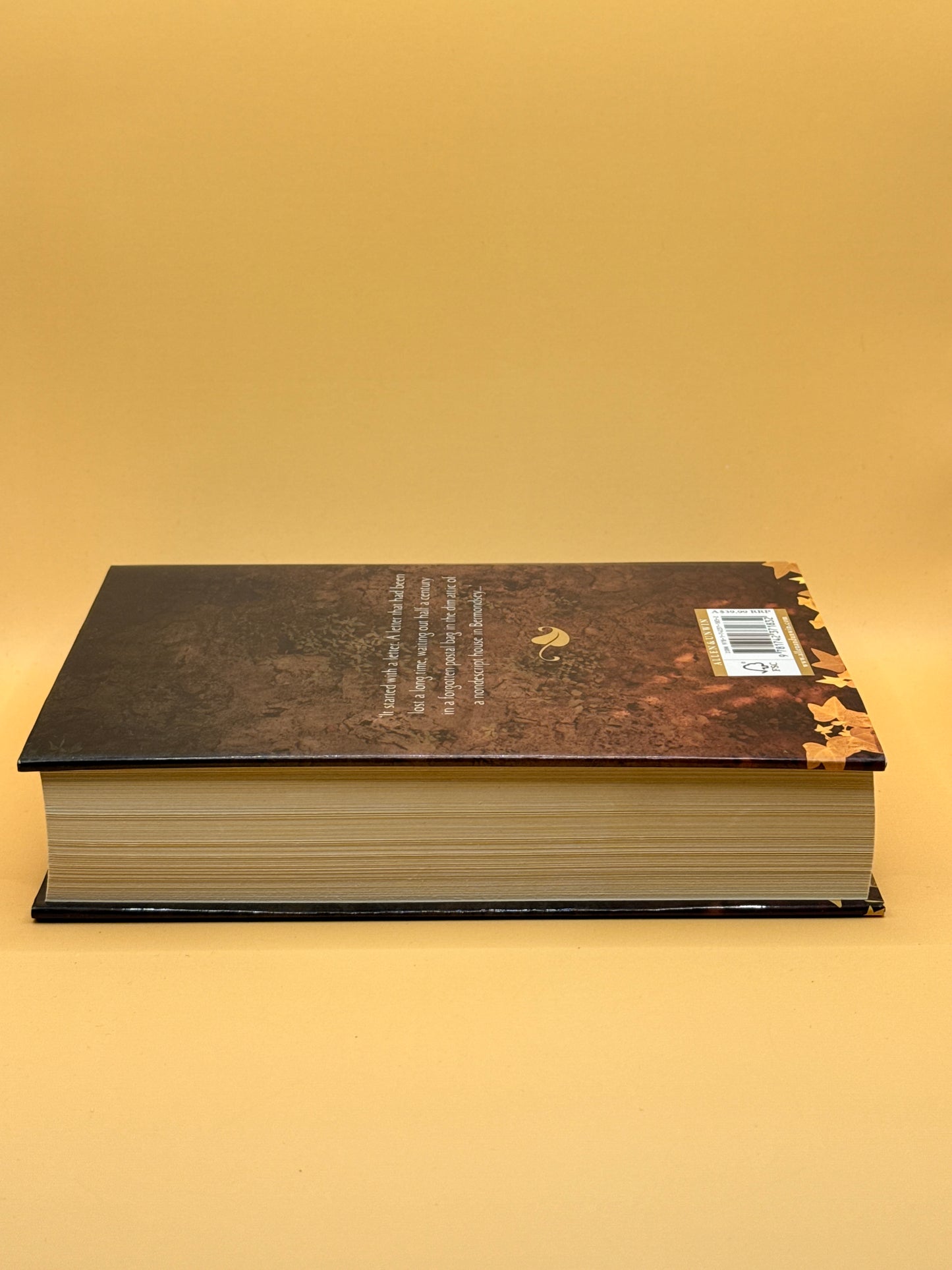 The Distant Hours by Kate Morton