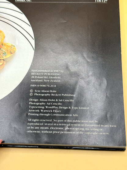 Alison Holst's New Microwave Cookbook