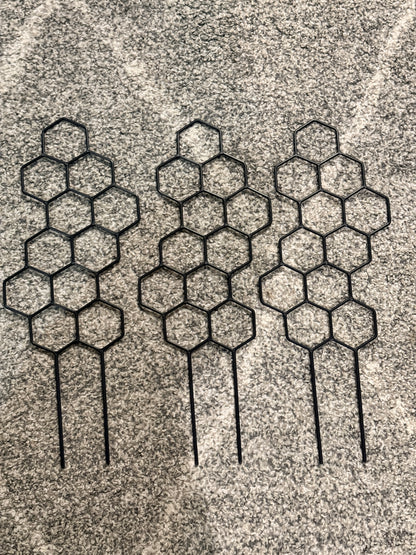Plastic Honeycomb Garden Trellis Stakes — Set of 3