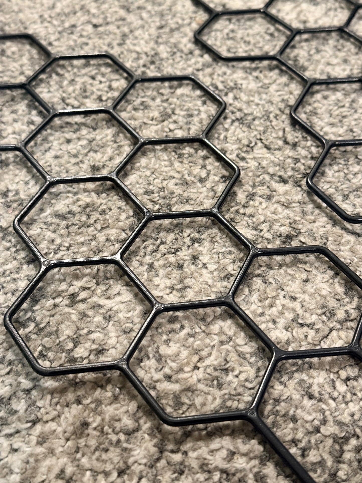 Plastic Honeycomb Garden Trellis Stakes — Set of 3
