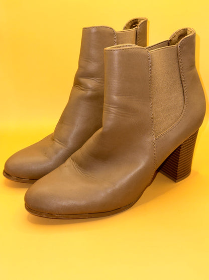 Anko Women's Chelsea Heel Ankle Boots – US 8