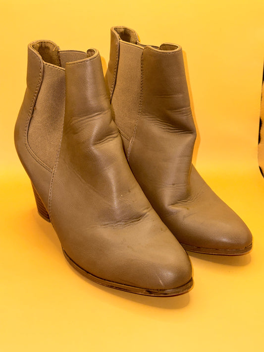 Anko Women's Chelsea Heel Ankle Boots – US 8
