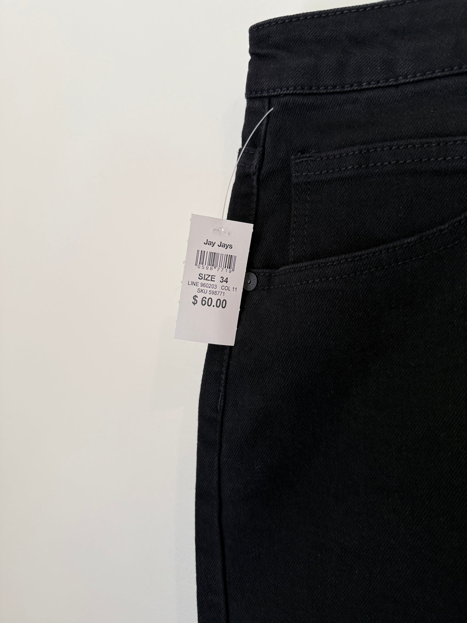 Jay Jays Slim Shorts – Size 34