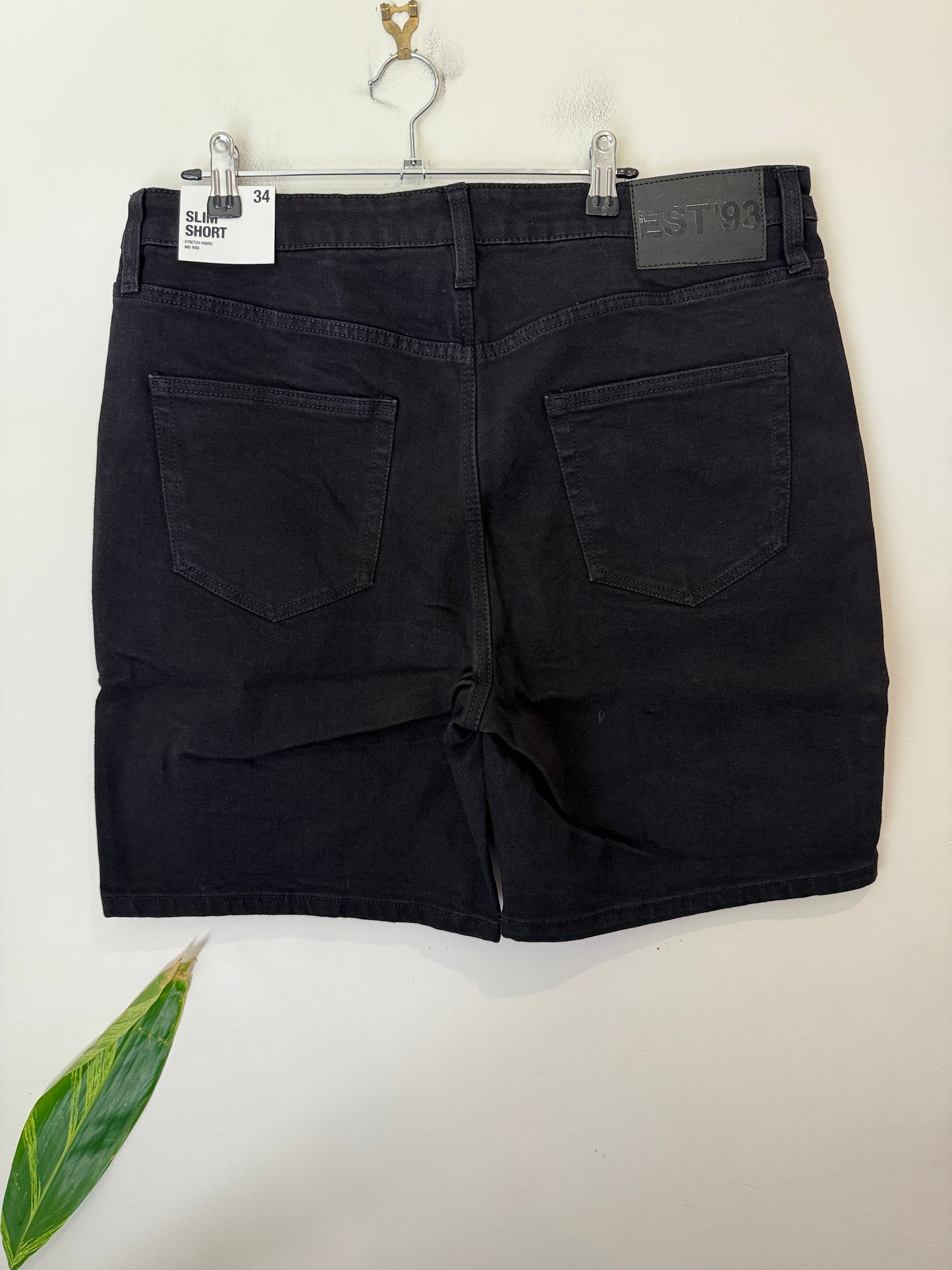 Jay Jays Slim Shorts – Size 34