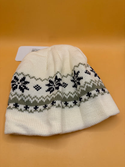 Ideal Accessories Snowflake Jacquard Beanie – One Size