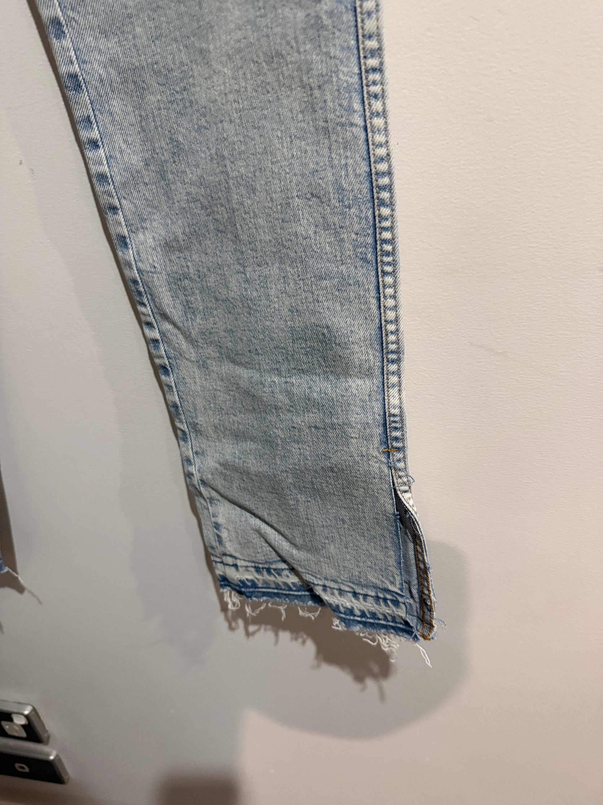MOTHER High Waisted Rascal Slice Undone Hem Jeans – Size 30