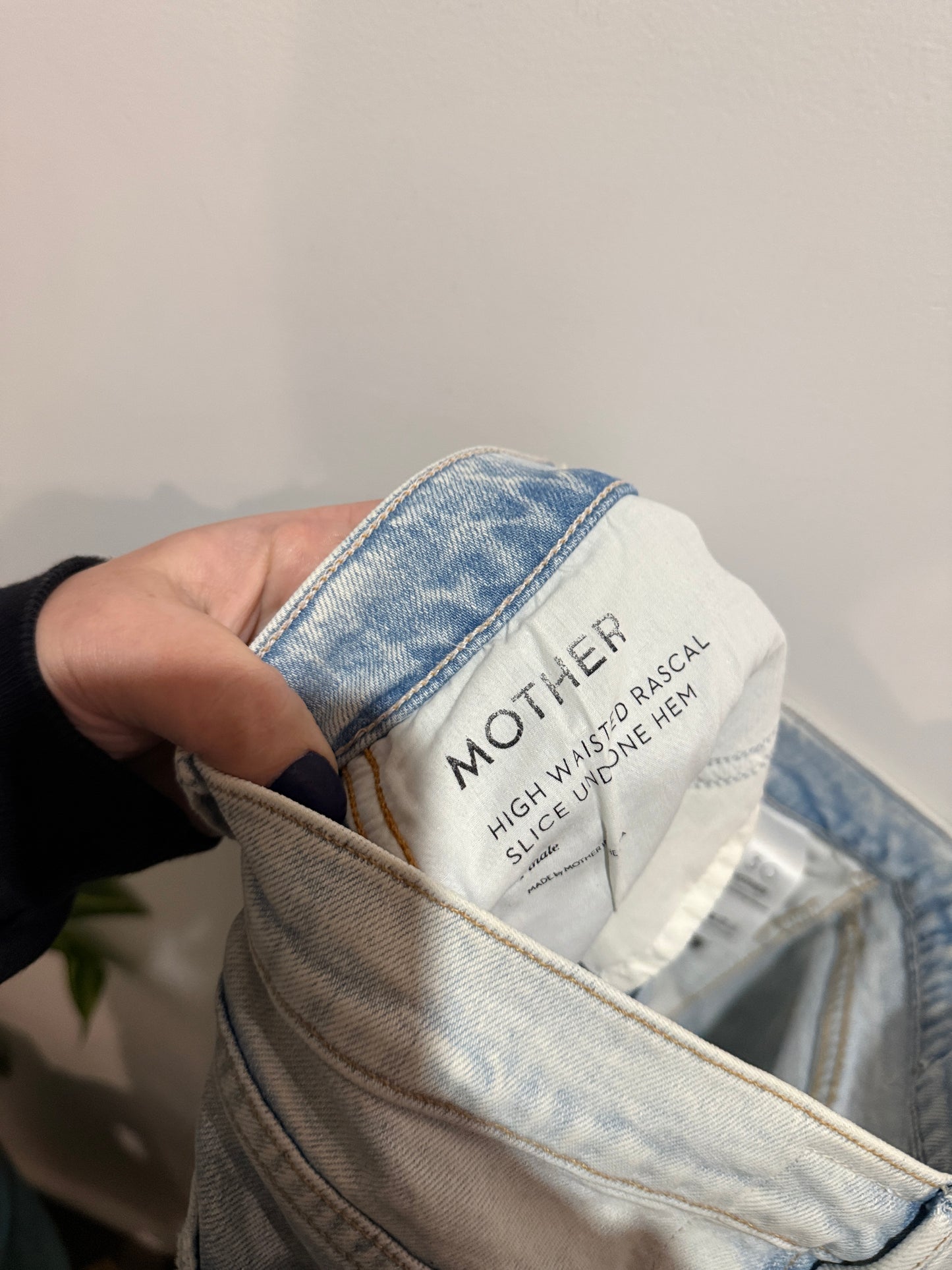 MOTHER High Waisted Rascal Slice Undone Hem Jeans – Size 30