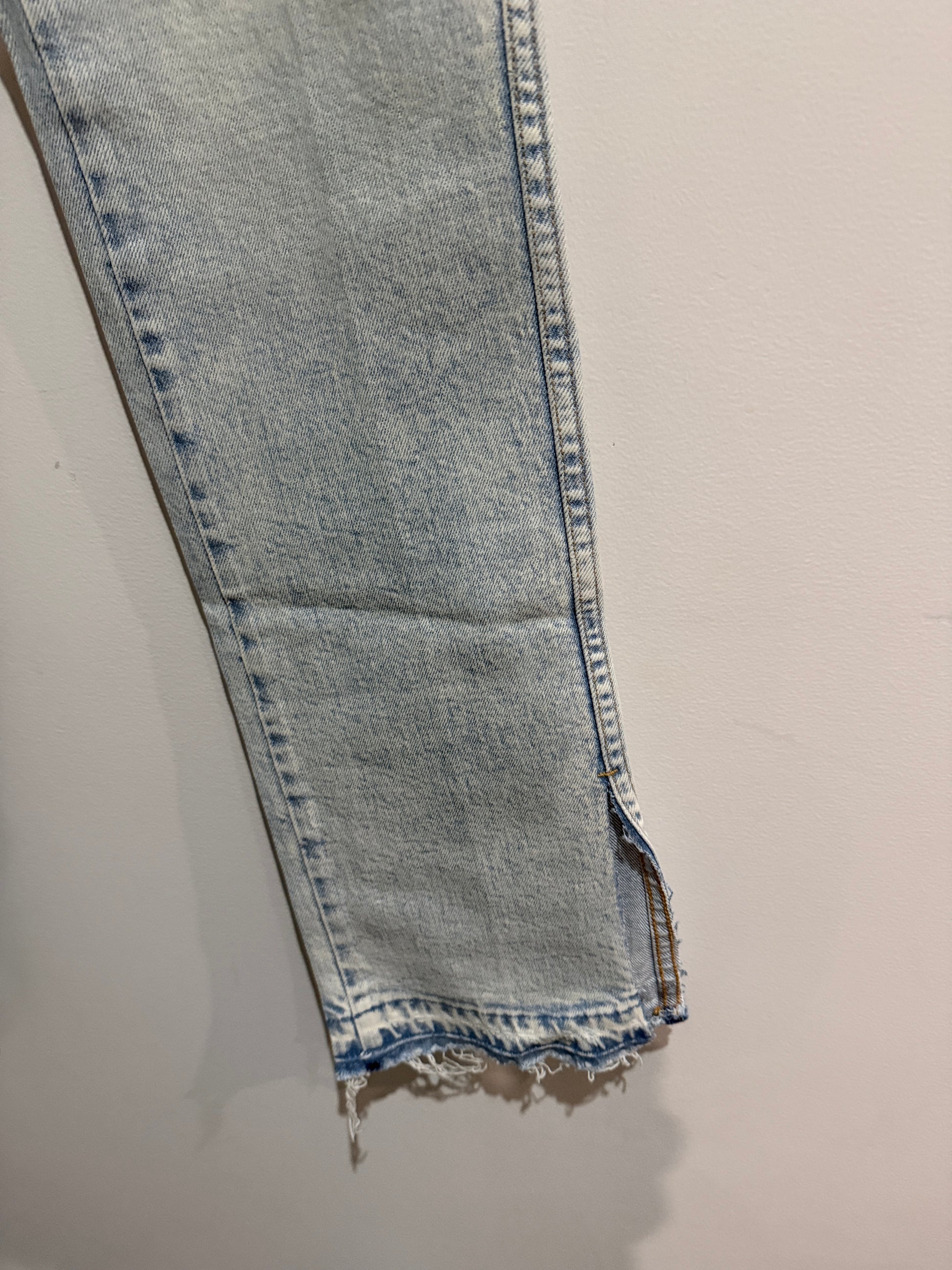 MOTHER High Waisted Rascal Slice Undone Hem Jeans – Size 29