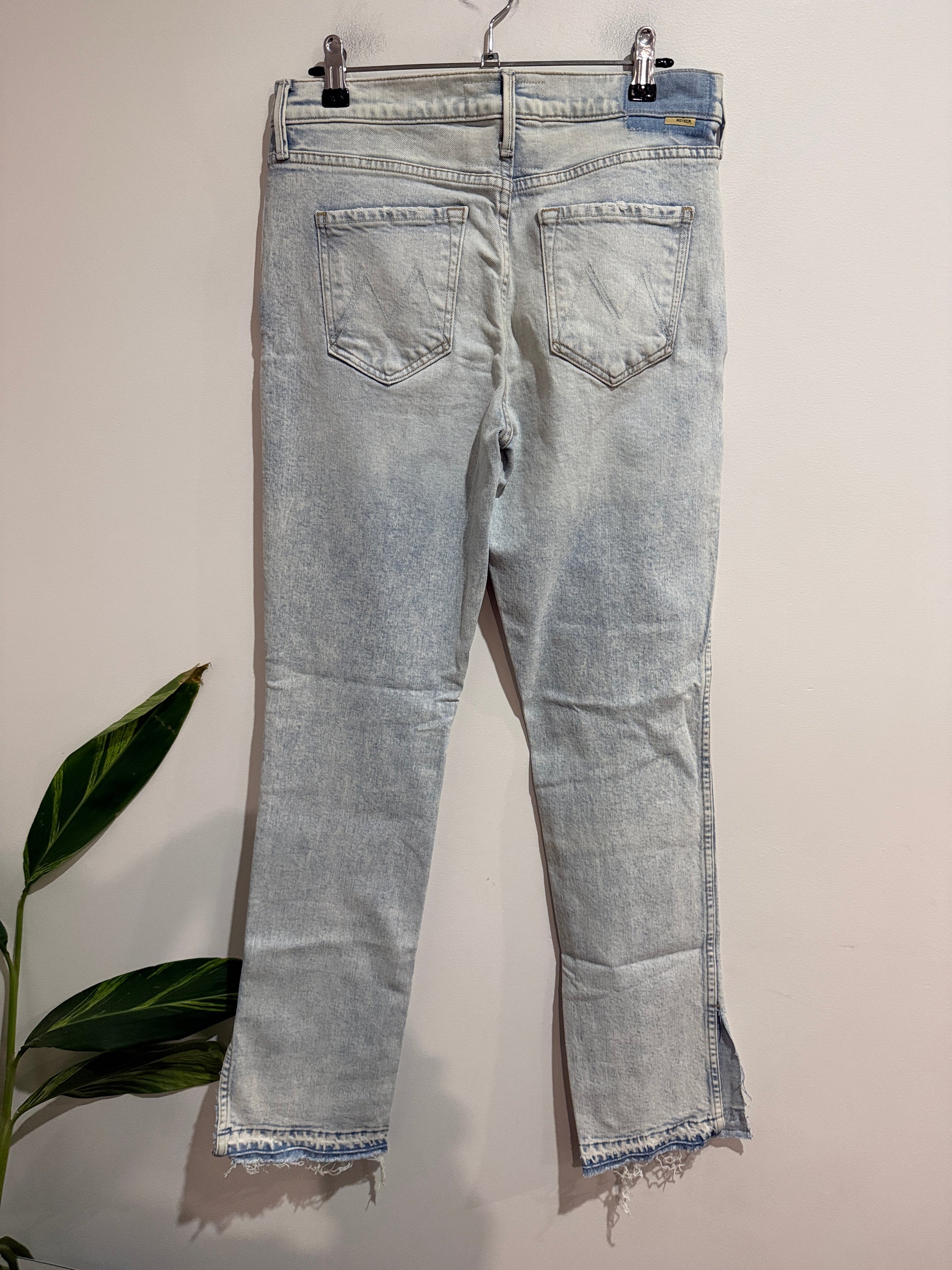 MOTHER High Waisted Rascal Slice Undone Hem Jeans – Size 29