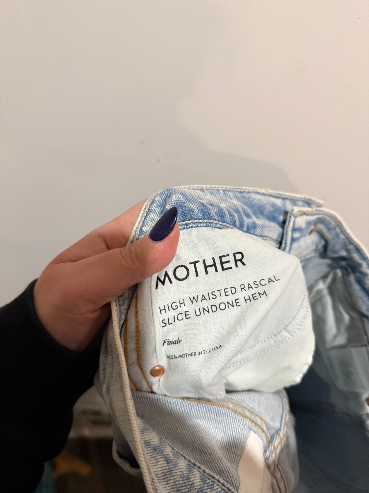 MOTHER High Waisted Rascal Slice Undone Hem Jeans – Size 26