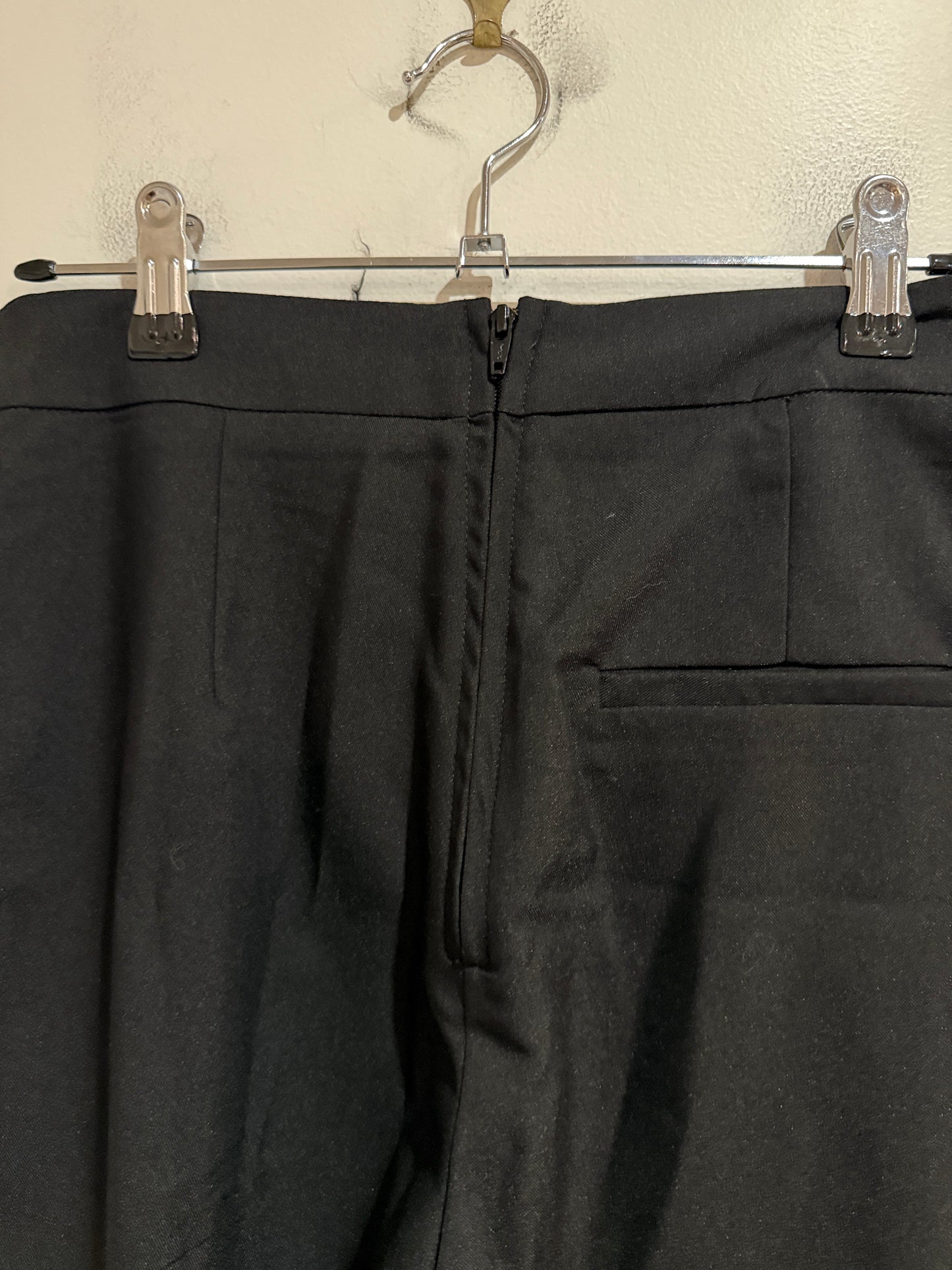 Pagani Wide Leg Grown On Waist Pants – Size 8