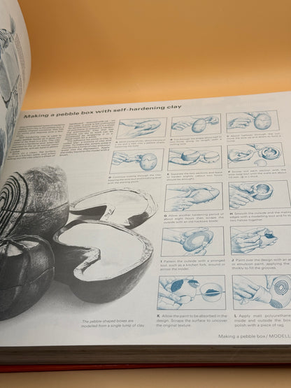 The Reader's Digest Family Book of Things to Make and Do (Retro)