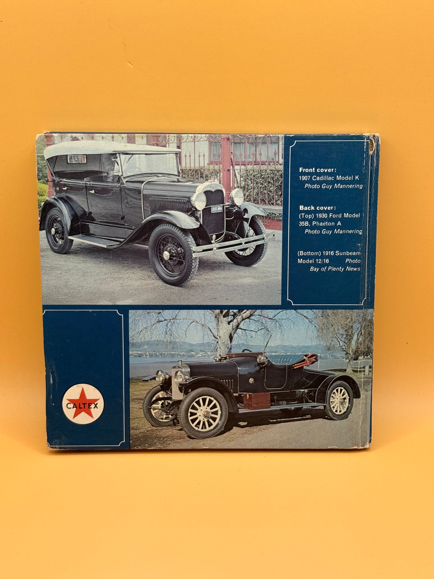 The Caltex Book of Veteran & Vintage Cars in New Zealand by Mollie Anderson