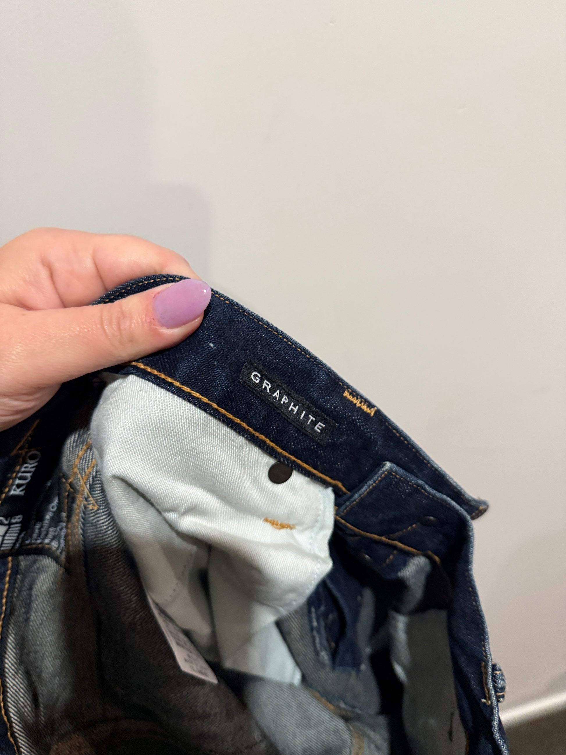 KURO Graphite Classic Vintage Wash 17 Jeans Size 28