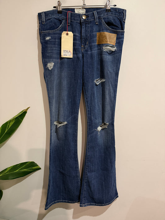 Current/Elliott The Bootcut Distressed Jeans Size 28