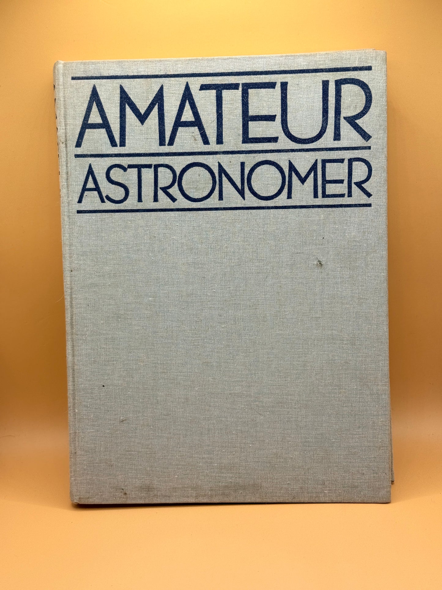 Amateur Astronomer by Patrick Moore (1985)
