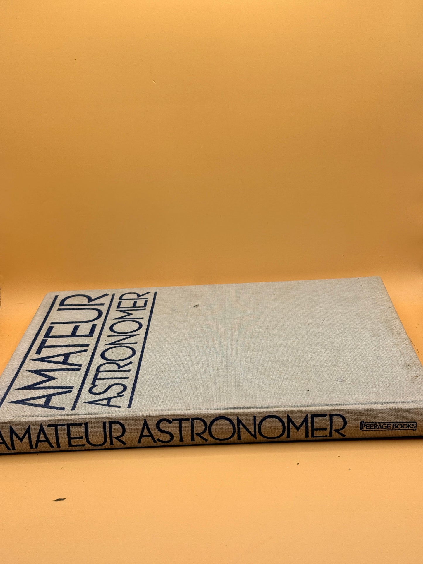 Amateur Astronomer by Patrick Moore (1985)