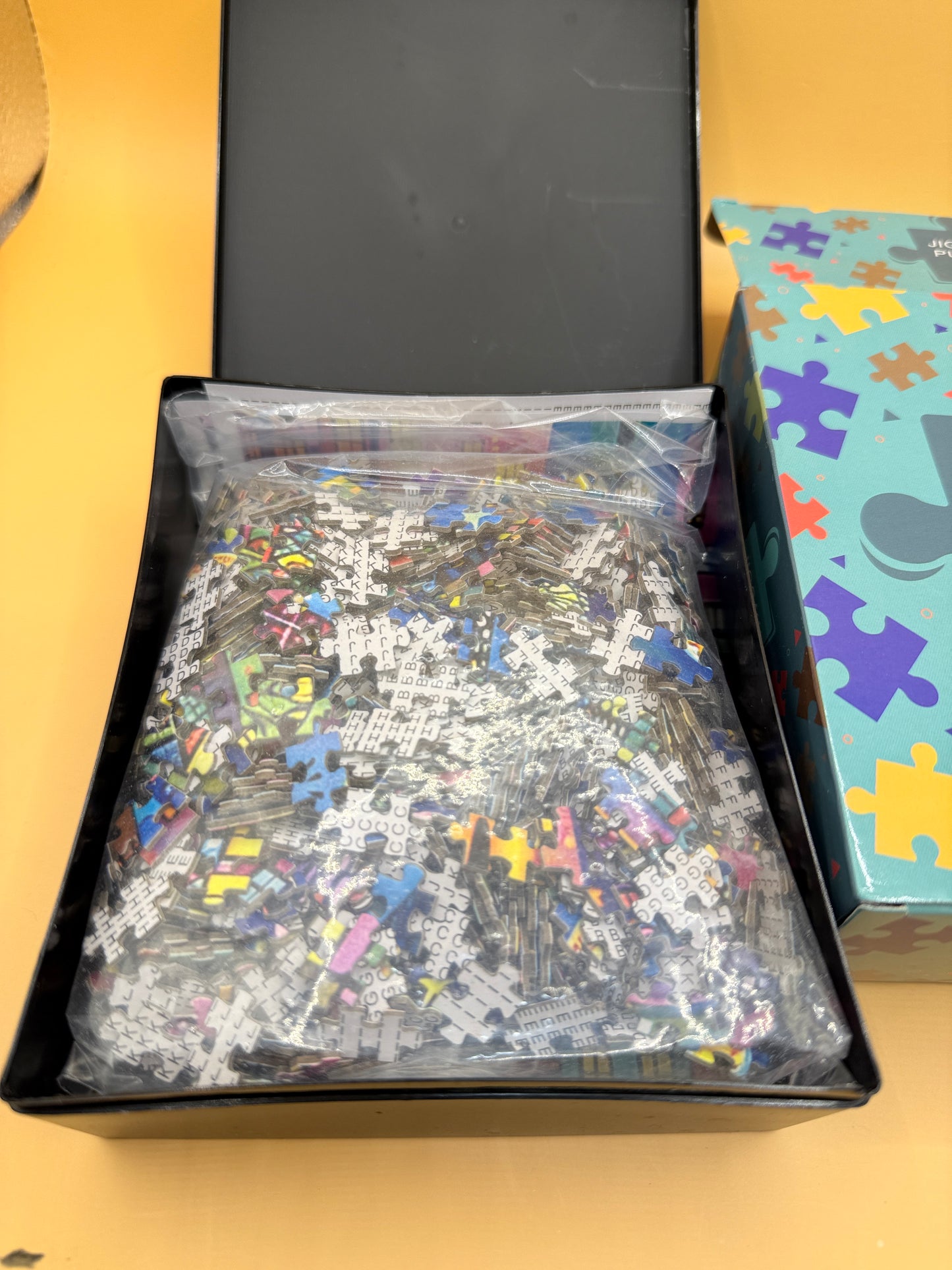 1000-Piece Mini Piece Jigsaw Puzzle – Colourful Night Town